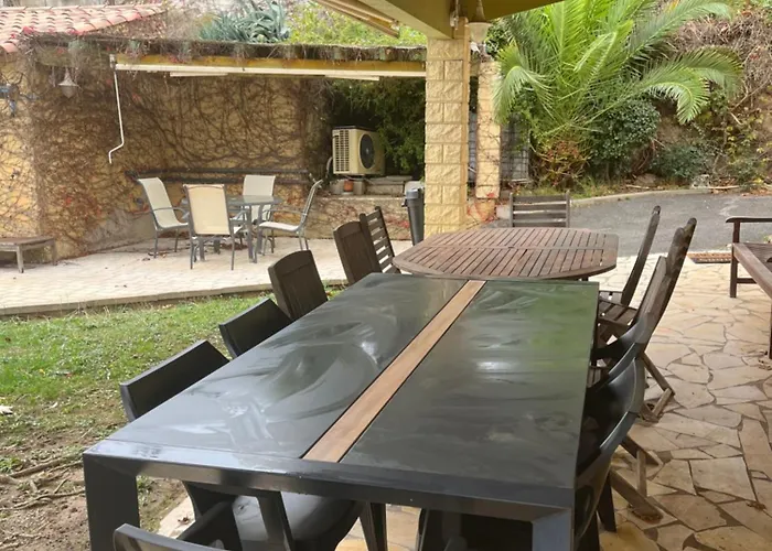 Ecluses Mediterranee 펜션 *