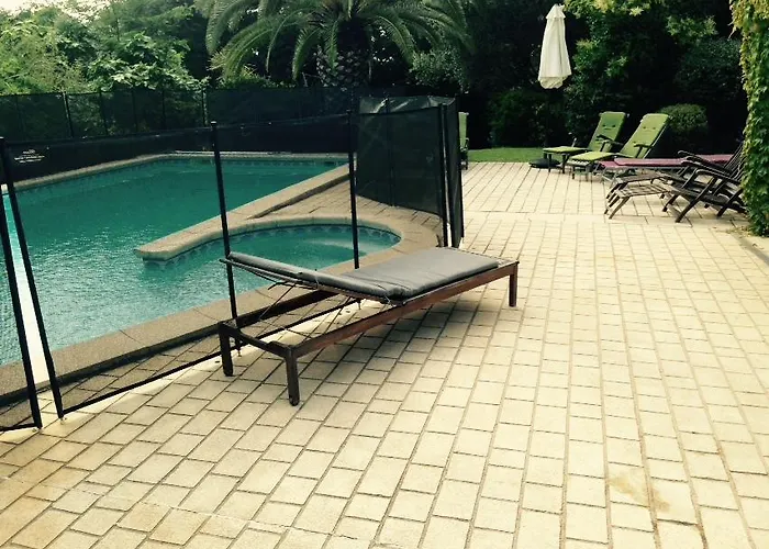 Ecluses Mediterranee 펜션